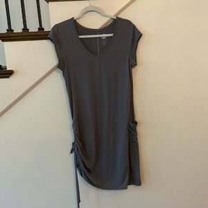 Te Verde Cap Sleeve Dress. Size M.